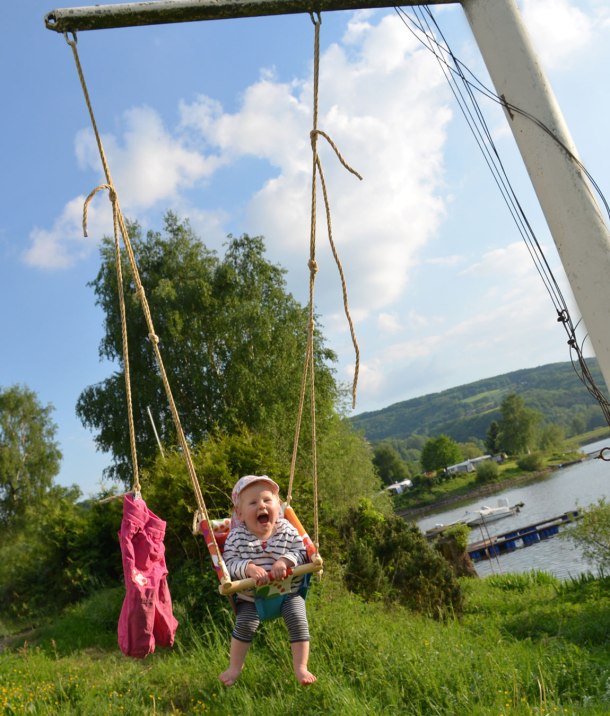 Baby_Kinder_Schaukel_SweetSwing_Spass